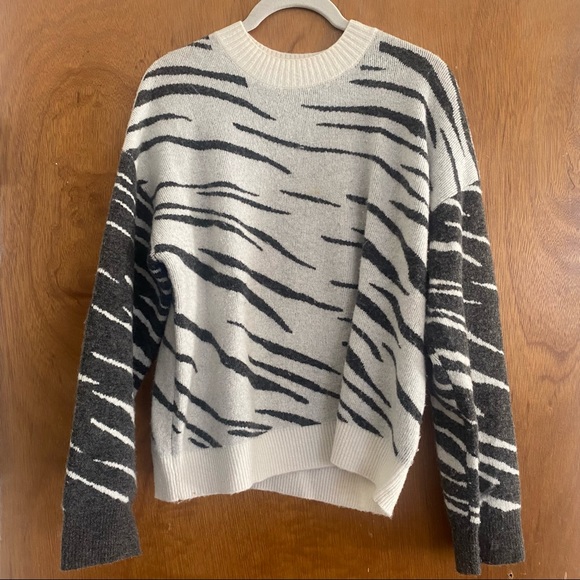 RAILS “Lana” Tiger Stripe Crewneck Sweater (Grey / White): Sz XS - Picture 4 of 6